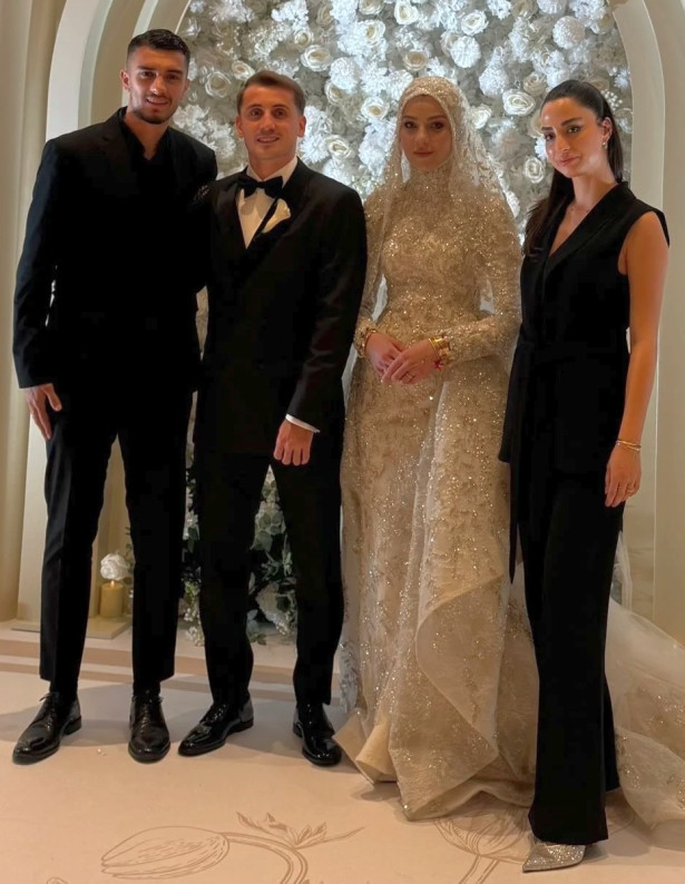 Milli futbolcu Kerem Aktürkoğlu evlendi