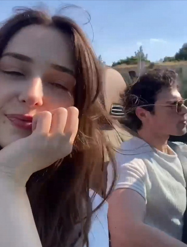 Magazin dünyası bu sürpriz aşkı konuşuyor!