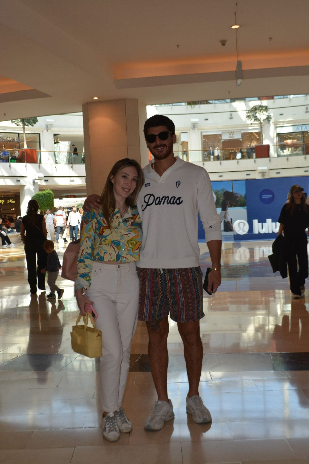 Yasmin Erbil ve Yiğit Poyraz'dan 'Mutluluk' pozu