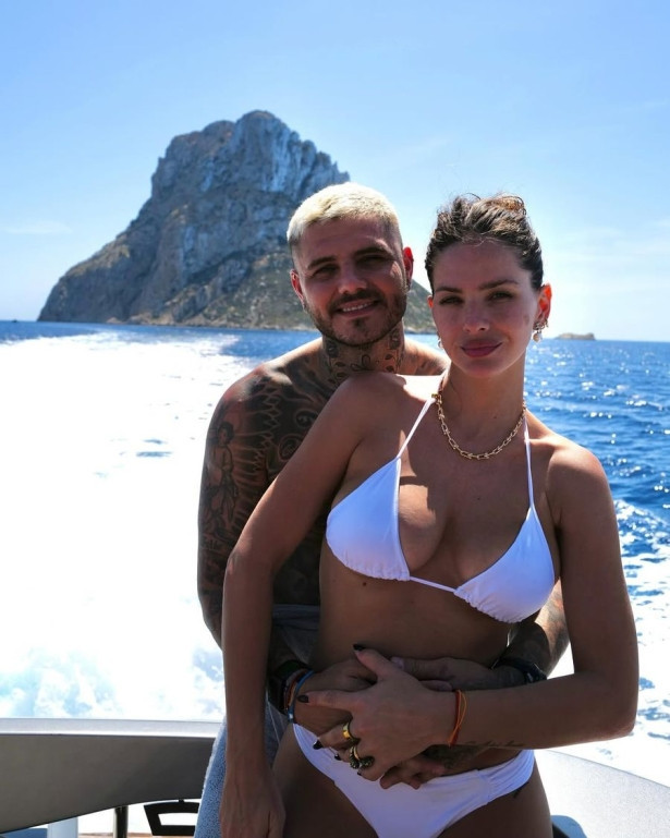 Mauro Icardi ile China Suarez'den İbiza'da aşk dolu tatil - Resim : 2