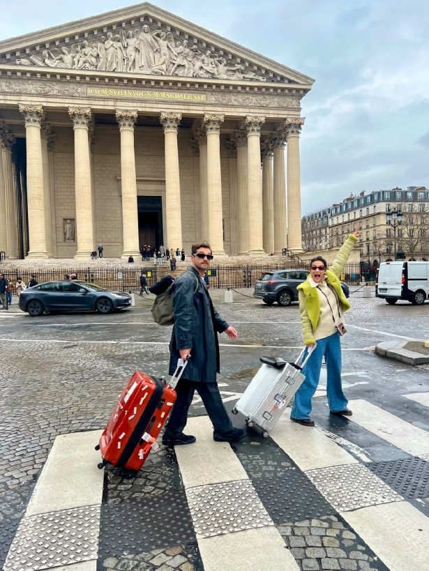 Aybüke Pusat - Furkan Andıç çifti tatile çıktı - Resim : 2