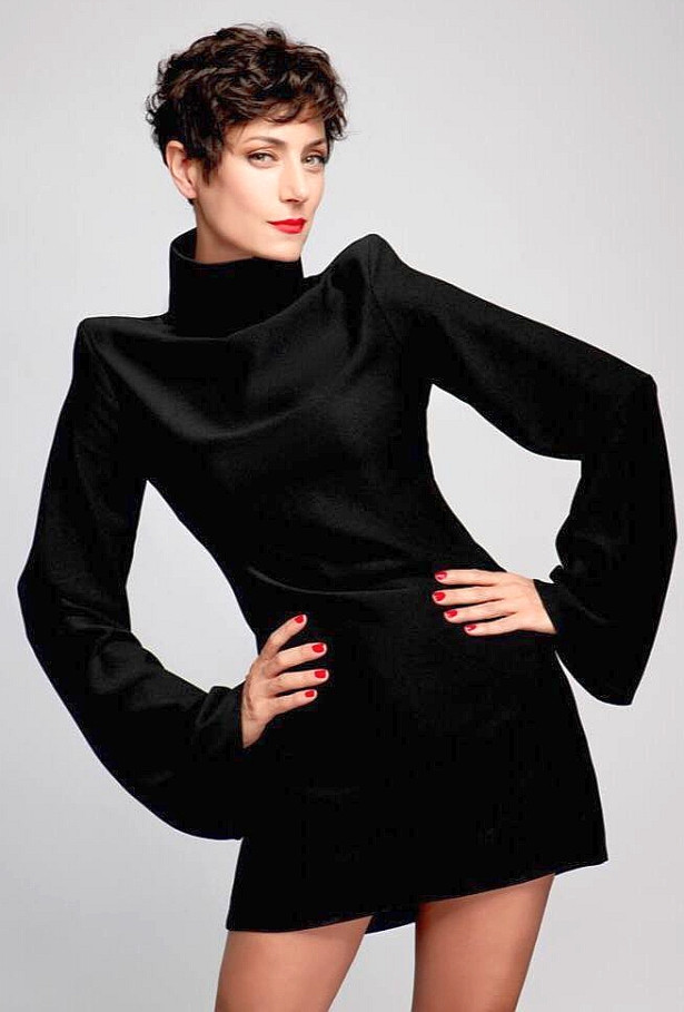 Melis Sezen'in yeni dizisinin afişi görücüye çıktı - Resim : 2