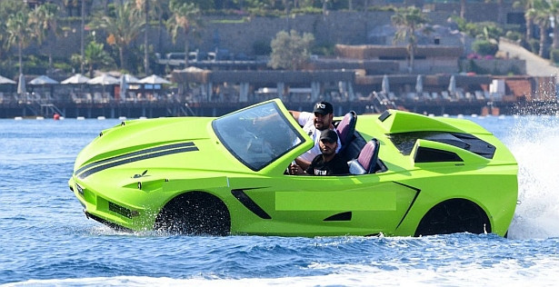 Jet-Car'daki ünlü isim şaşırttı
