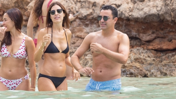 Xavi Hernandez sezonun yorgunluğunu atıyor