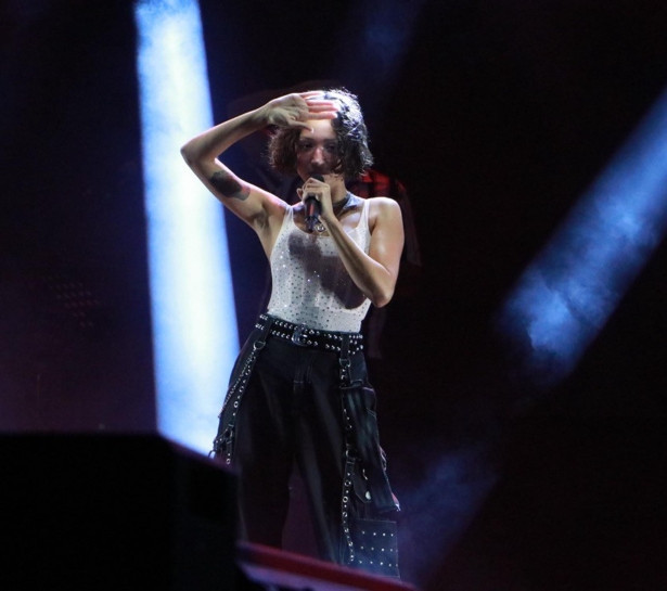 'Uluslararası Kiraz Festivali'nde Yüksek Sadakat ve Zeynep Bastık konseri - Resim : 2