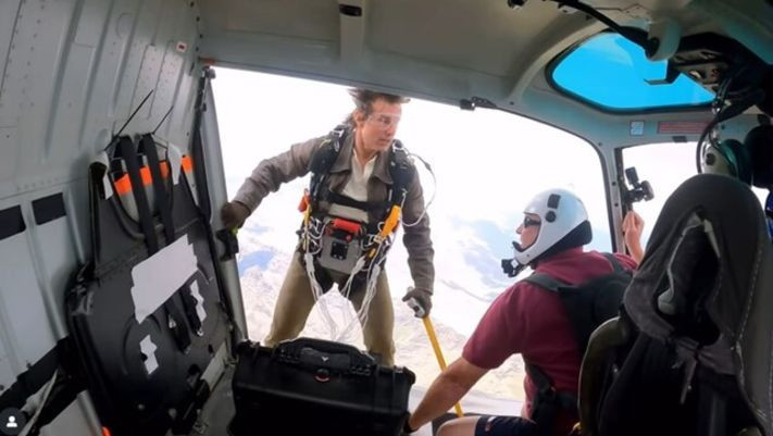 Brad Pitt, Tom Cruise ile aynı filmde oynama şartını açıkladı