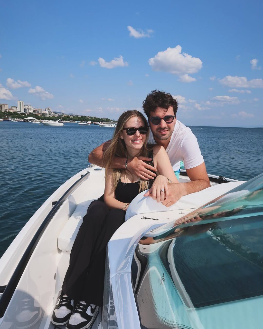 Eda Ece ve Buğrahan Tuncer lüksün keyfini sürüyor - Resim : 3