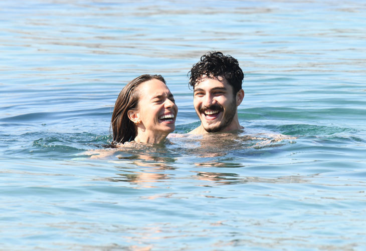 Eylül Tumbar ve Enes Koçak tatilin keyfini sürüyor - Resim : 2