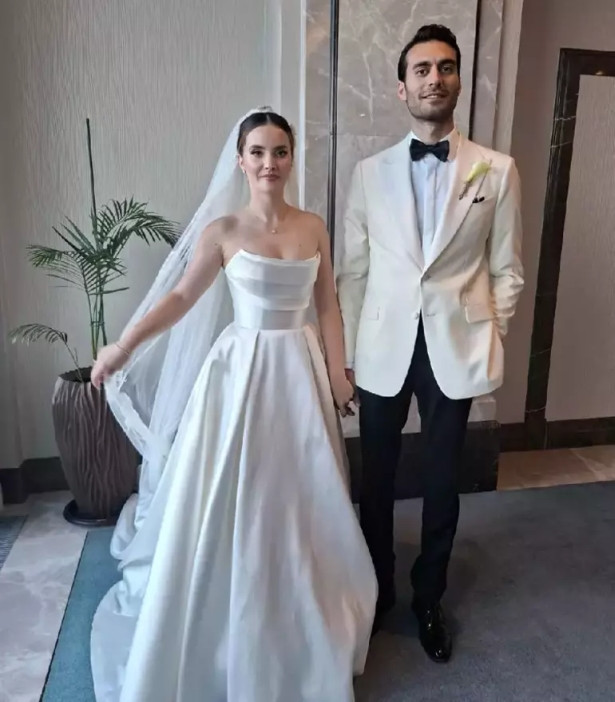 Oyuncu Almila Ada evlendi - Resim : 2