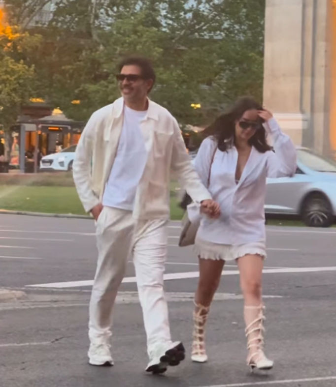 Zeynep Tuğçe Bayat ile Cansel Elçin romantik paylaşımlarıyla dikkat çekti - Resim : 2