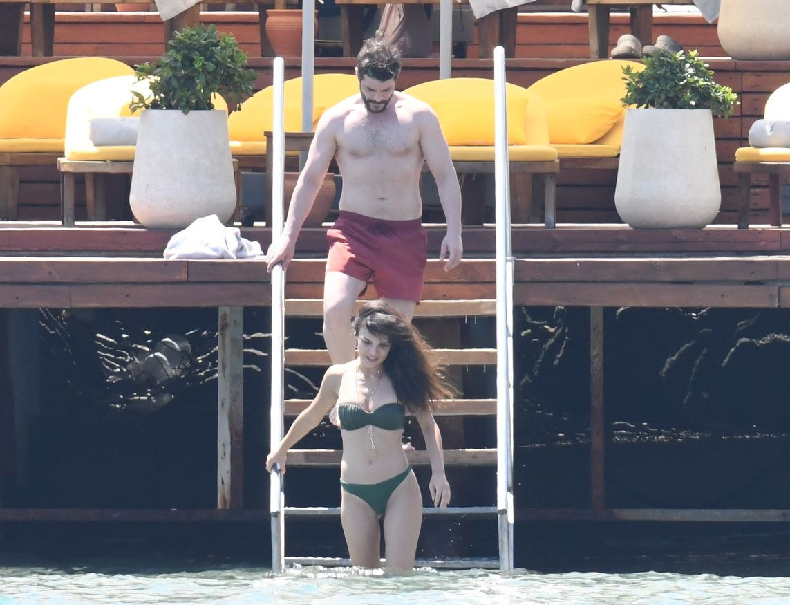 Sinem Ünsal ve Berk Cankat düşman çatlattı - Resim : 2