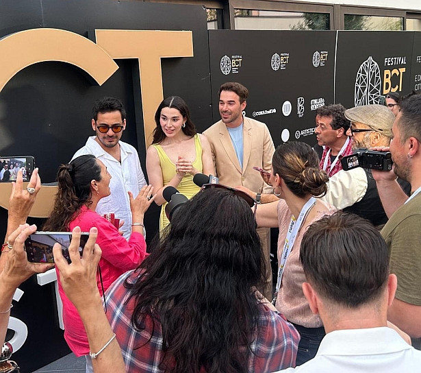 "Aldatmak" dizisinin 3 genç yıldızına İtalya'dan ödül