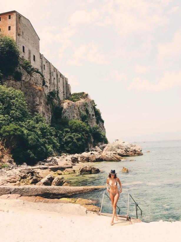 Hande Erçel sevgilisi Hakan Sabancı ile Cannes tatilinde