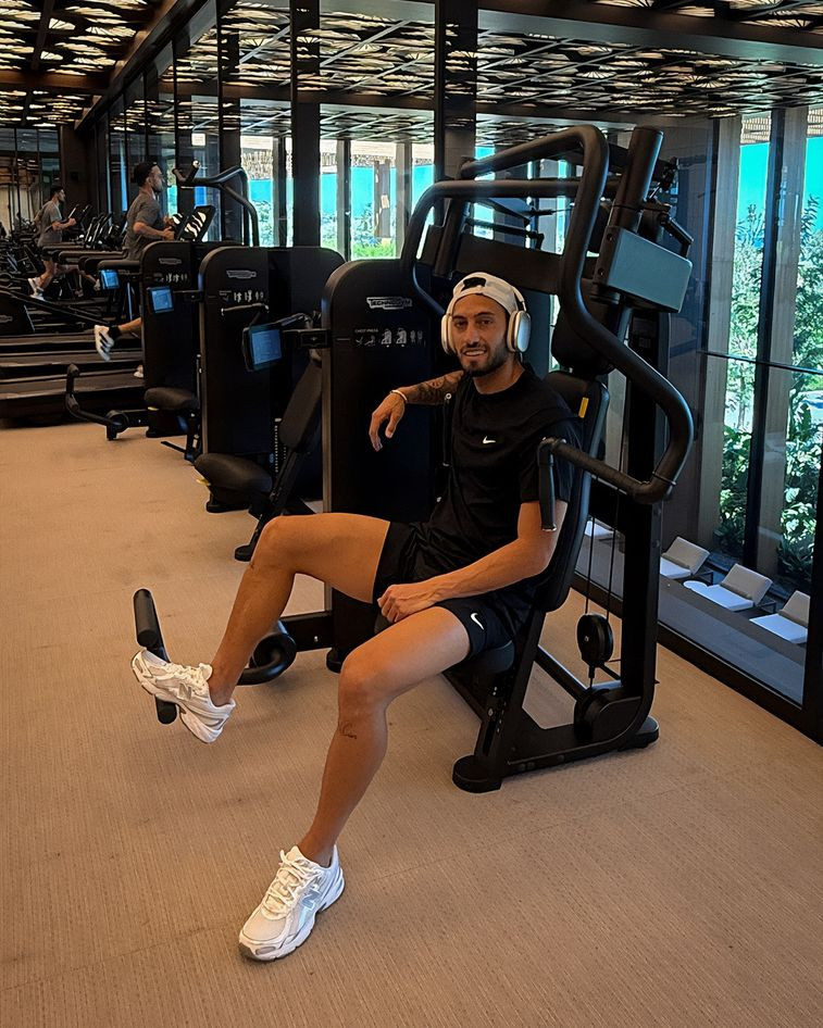 Hakan Çalhanoğlu tatil sezonunu açtı - Resim : 2