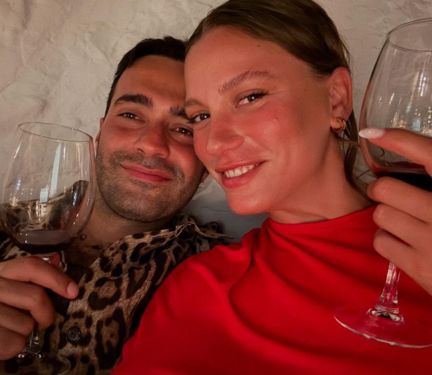 Serenay Sarıkaya ve Mert Demir'in '16 Ağustos' sırrı - Resim : 2