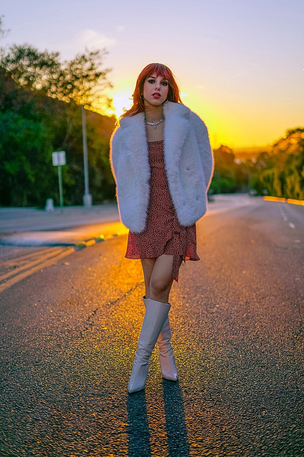 Selin'den yeni İngilizce şarkı sürprizi