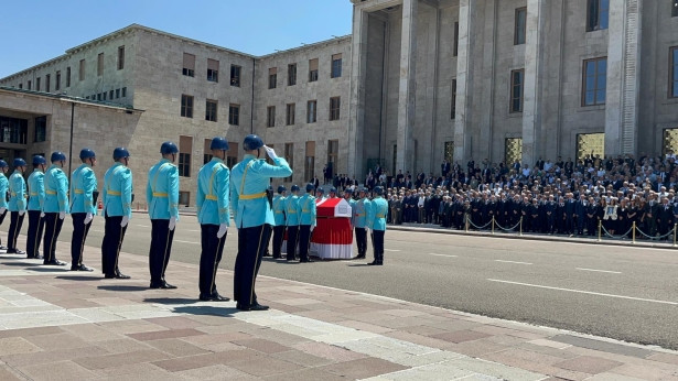 Altan Öymen için Meclis'te cenaze töreni düzenlendi