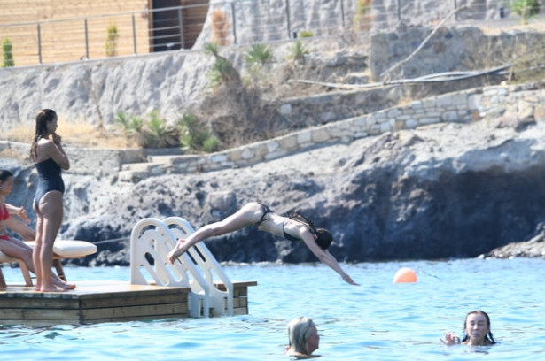 Simay Barlas'ın neşeli tatili - Resim : 2