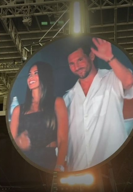 Lionel Messi, 'Kiss Cam'e rağmen öpüşmedi