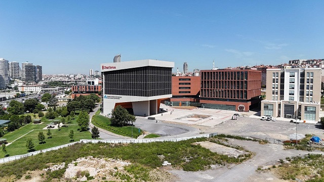 Medeniyet Üniversitesi Rektörü Çelik'ten açıklamalar