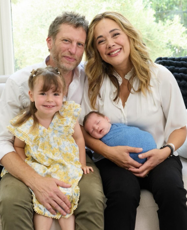 Didem Erol 49 yaşında ikinci kez anne oldu