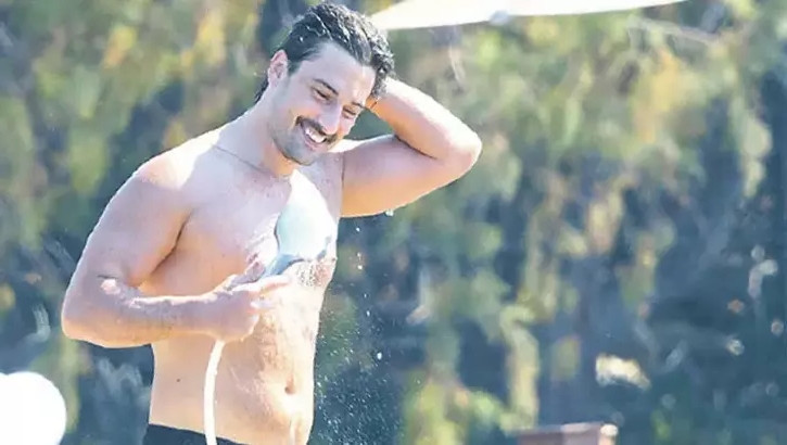 Alp Navruz da 'bıyıklılar' kervanına katıldı