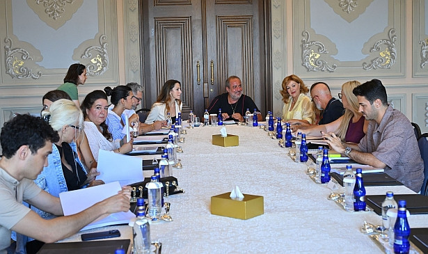 Eda Ece'yi setlere döndüren proje start aldı