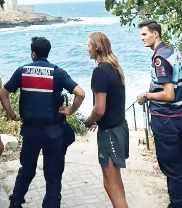 Bennu Gerede'nin oğlu yasakları hiçe saydı