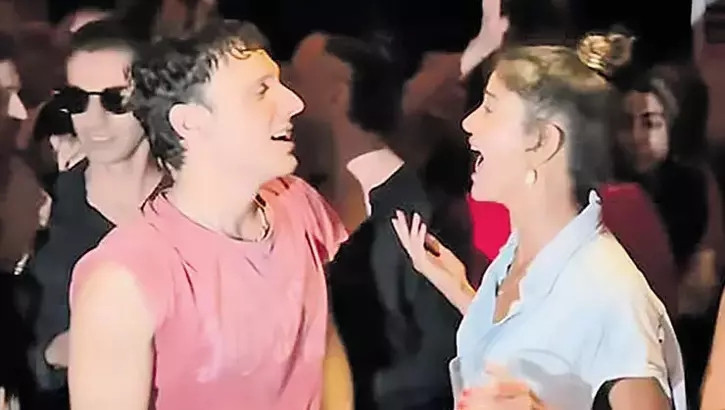 Edis'ten yeni albüme neşeli kutlama