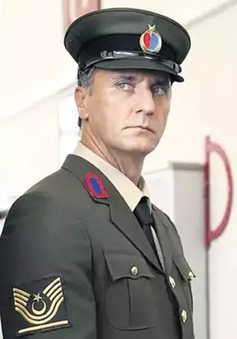 Fırat Çelik yeni rolüyle şaşırtacak