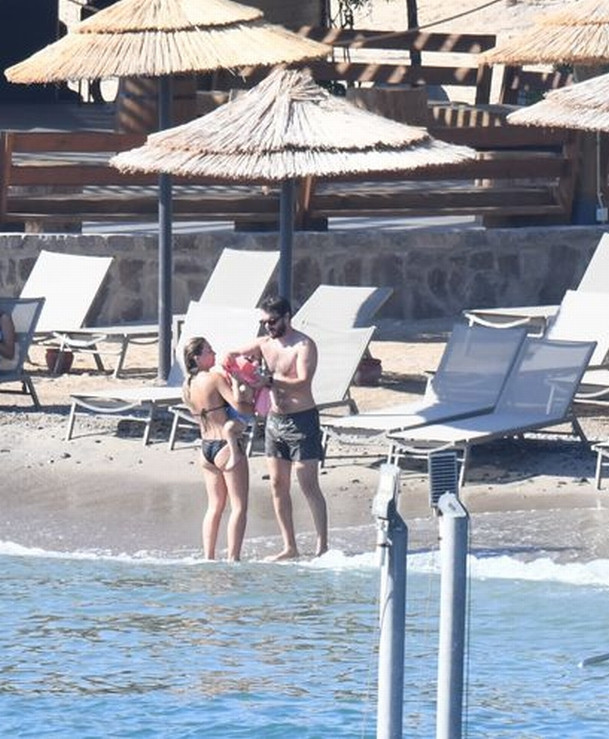 İsmail Ege Şaşmaz'ın Bodrum tatili sürüyor