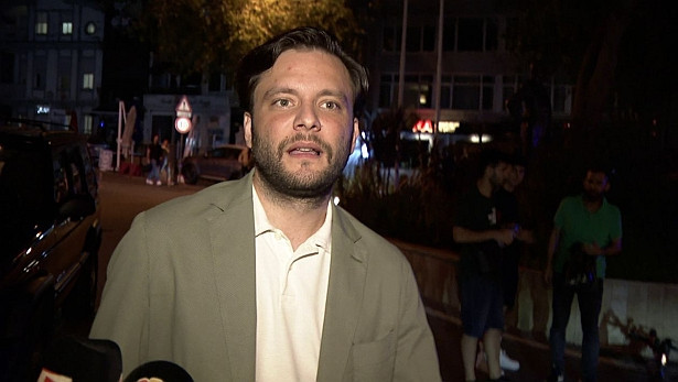 Nesrin Cavadzade'nin 'yakalanma' paniği - Resim : 2