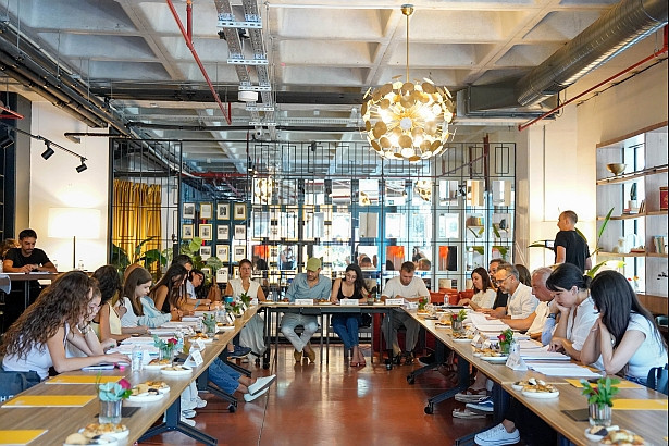 Güller ve Günahlar’da okuma provası heyecanı - Resim : 2