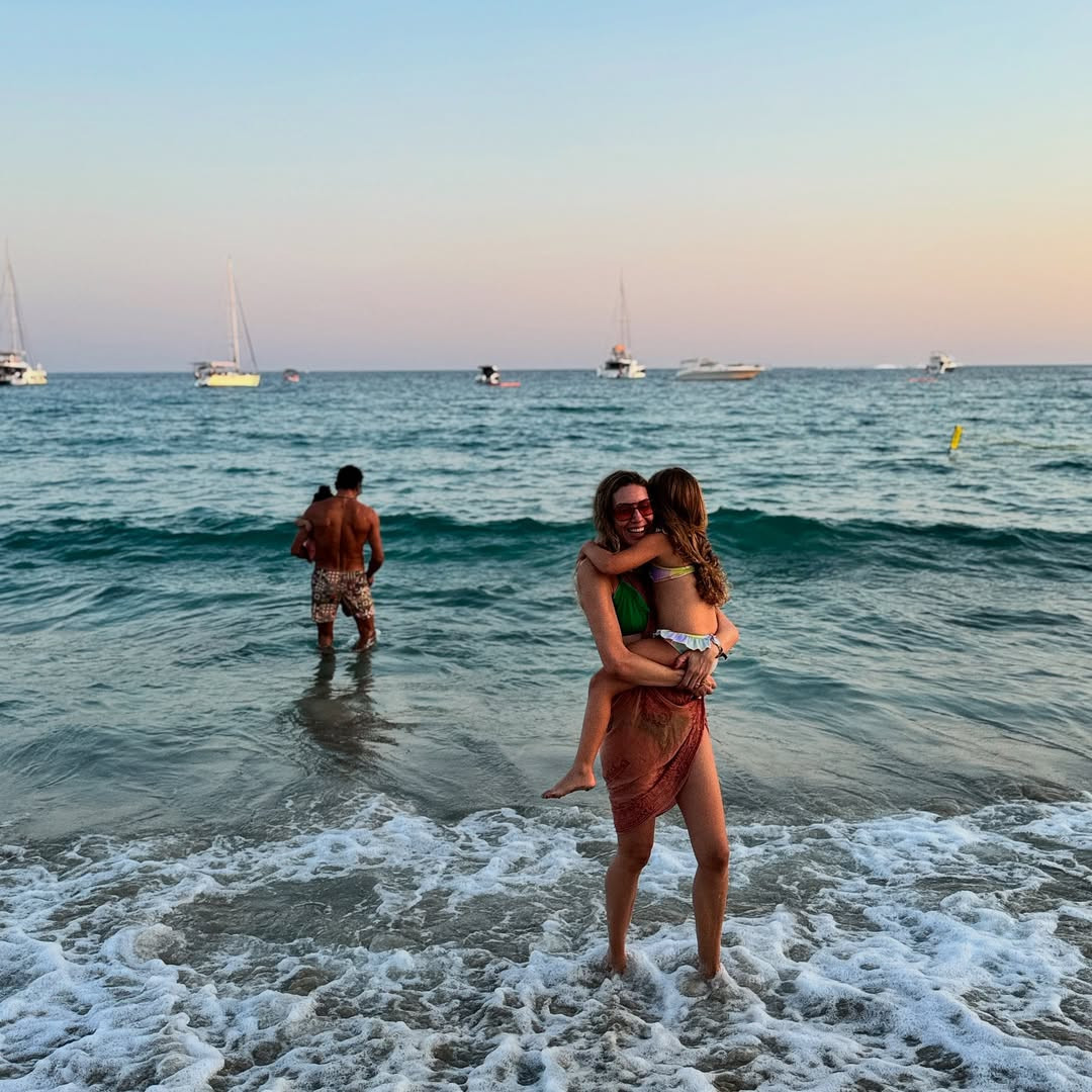 Sinem Kobal'ın bikinili pozları beğeni topladı - Resim : 3