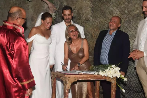 Bestemsu Özdemir dünyaevine girdi