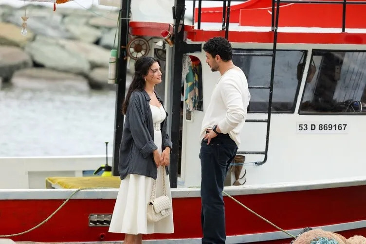 Özge Yağız ve Halit Özgür Sarı aşk mı yaşıyor?