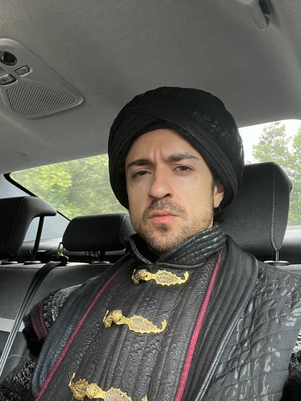 Oyuncu Ali Berge'den sürpriz haber - Resim : 2