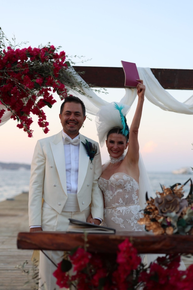Ece Özdikici ve Ahmet Uzun çifti Bodrum'da düğün yaptı