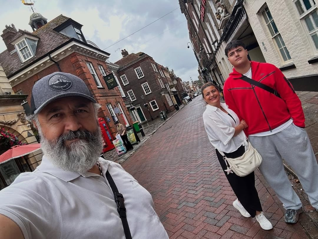 Oyuncu Mehmet Özgür'ün evlat gururu