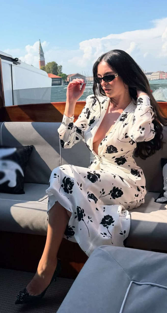 Melis Sezen, Venedik paylaşımlarıyla dikkat çekti - Resim : 2