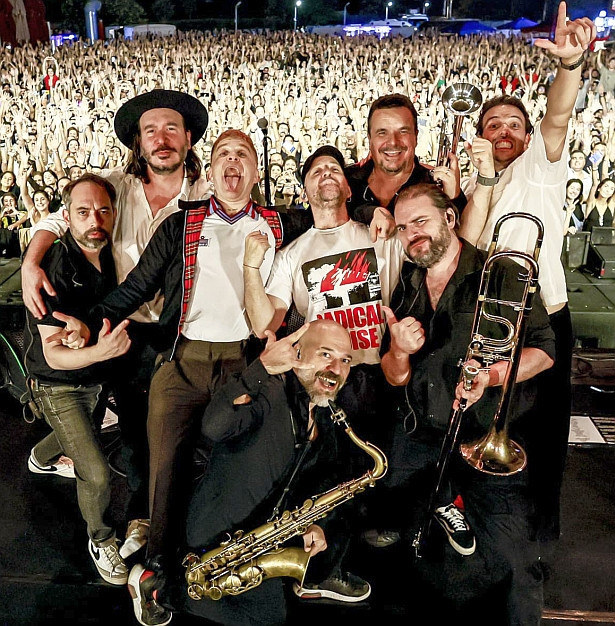 Athena'dan Ankara'da coşkulu konser