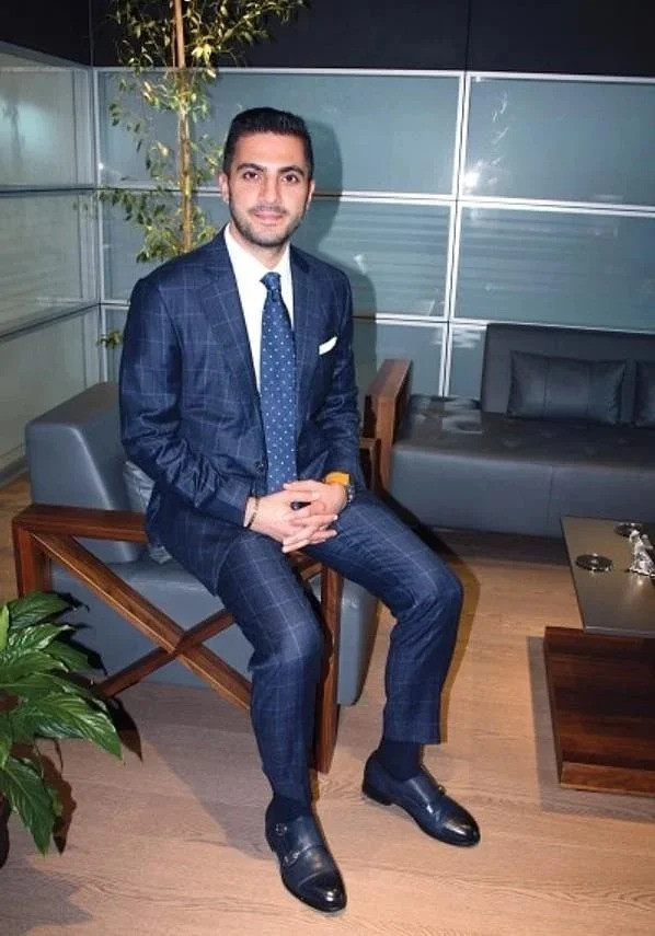 Şevval Şahin resmi hizmete mahsus araçla gecelerde