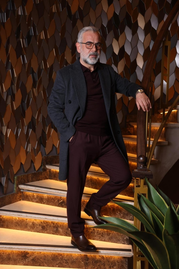 Yurdaer Okur'dan proje üstüne proje