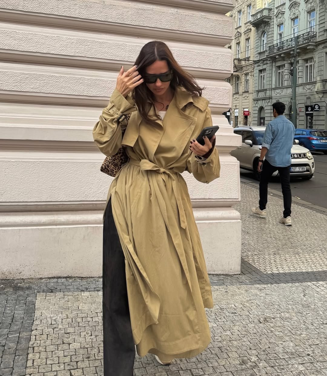 İzzet Özilhan boşanmanın ardından ilk kez görüntülendi - Resim : 2