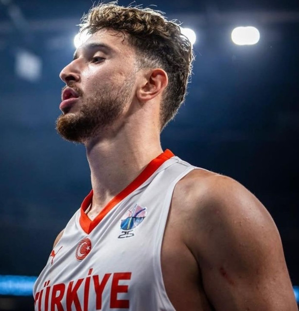 Şengün ile Antetokounmpo, karşılıklı özür diledi - Resim : 2