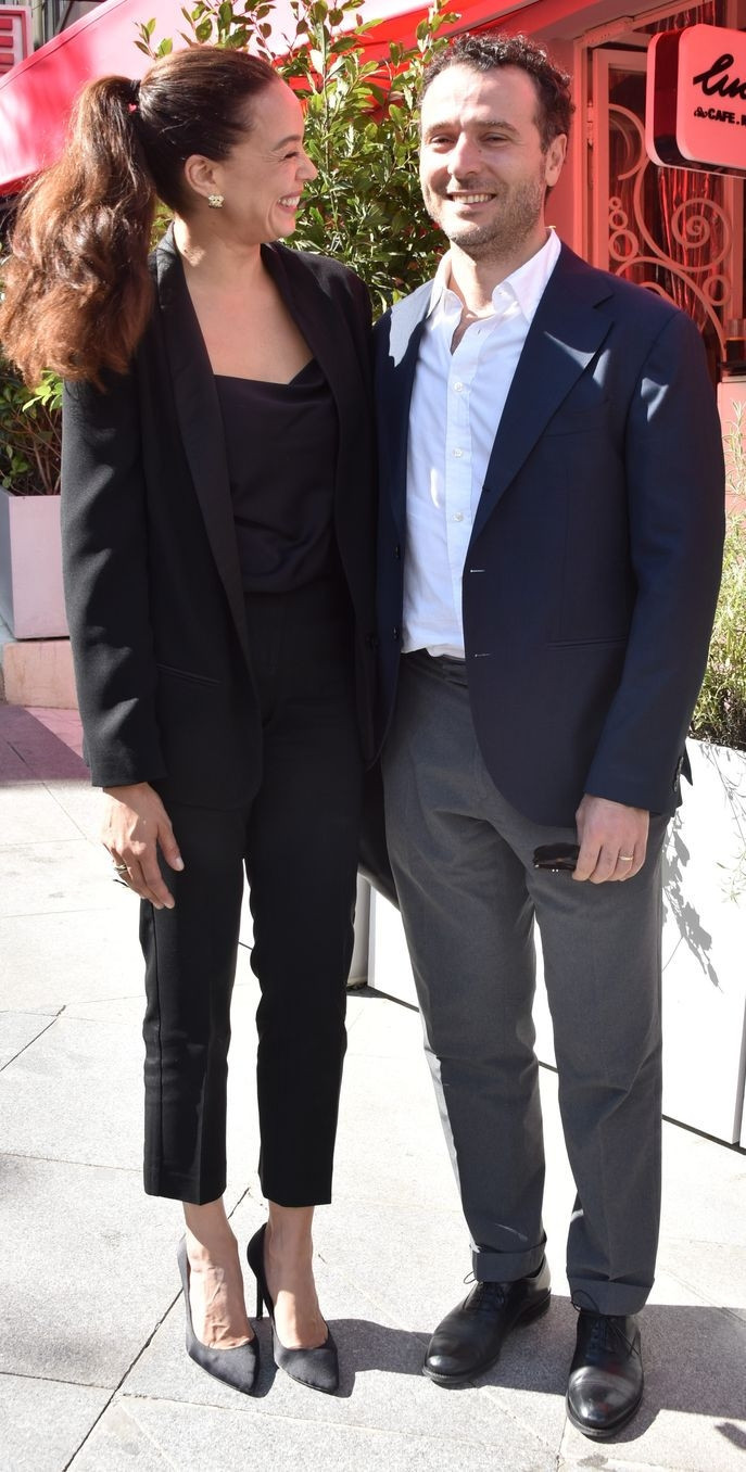 Azra Akın ve eşinin kıskandıran mutluluğu