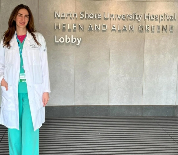 2024 Türkiye güzeli Dr. İdil Bilgen önlüğünü giydi - Resim : 3