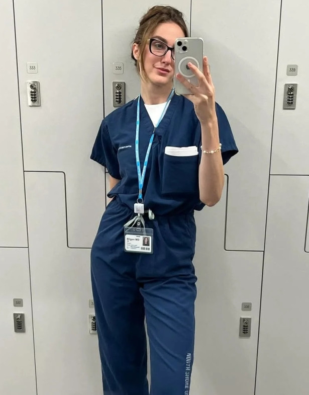 2024 Türkiye güzeli Dr. İdil Bilgen önlüğünü giydi - Resim : 4