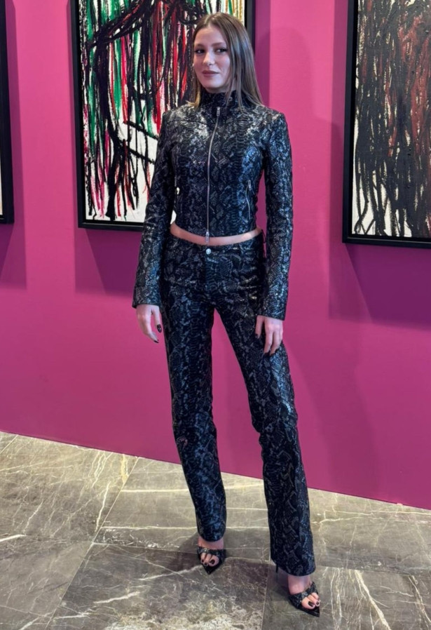 Serenay Sarıkaya: "Evde korunaklı bir zaman geçirdim"