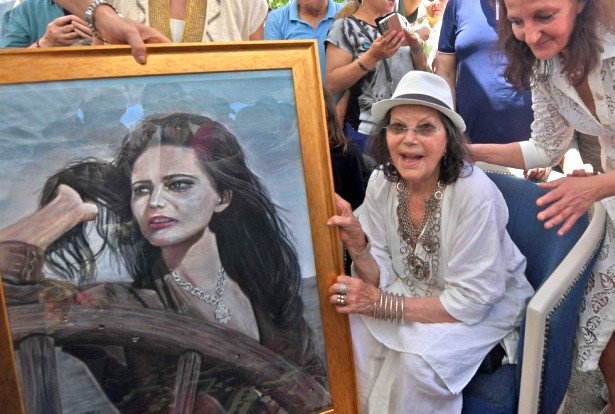 İtalyan sinemasının efsanesi Claudia Cardinale hayatını kaybetti - Resim : 2